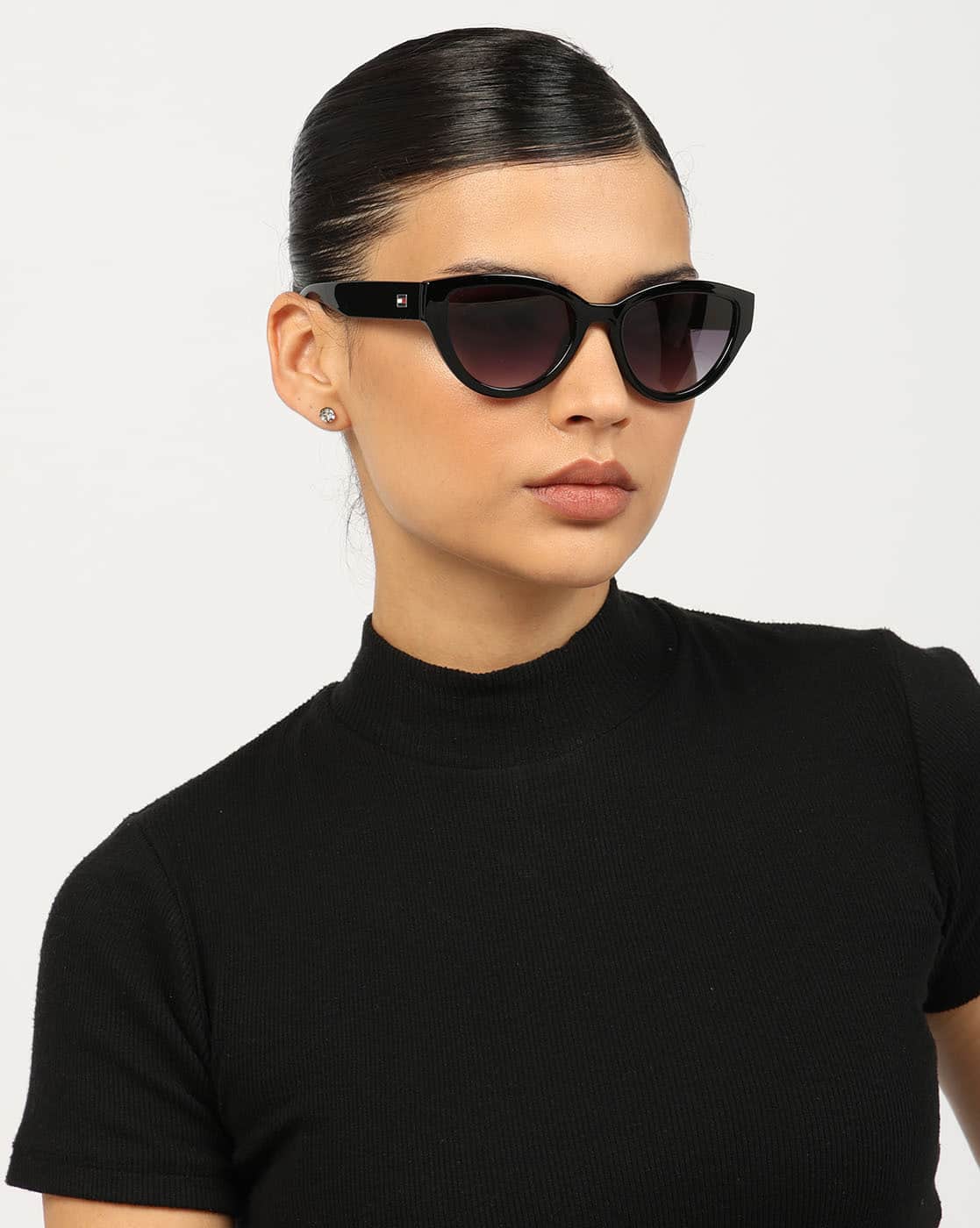 Buy Grey Sunglasses for Women by TOMMY HILFIGER Online  display picture 1
