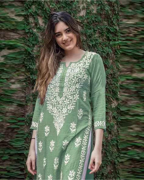 Nyrika Women Embroidered Straight Kurti
