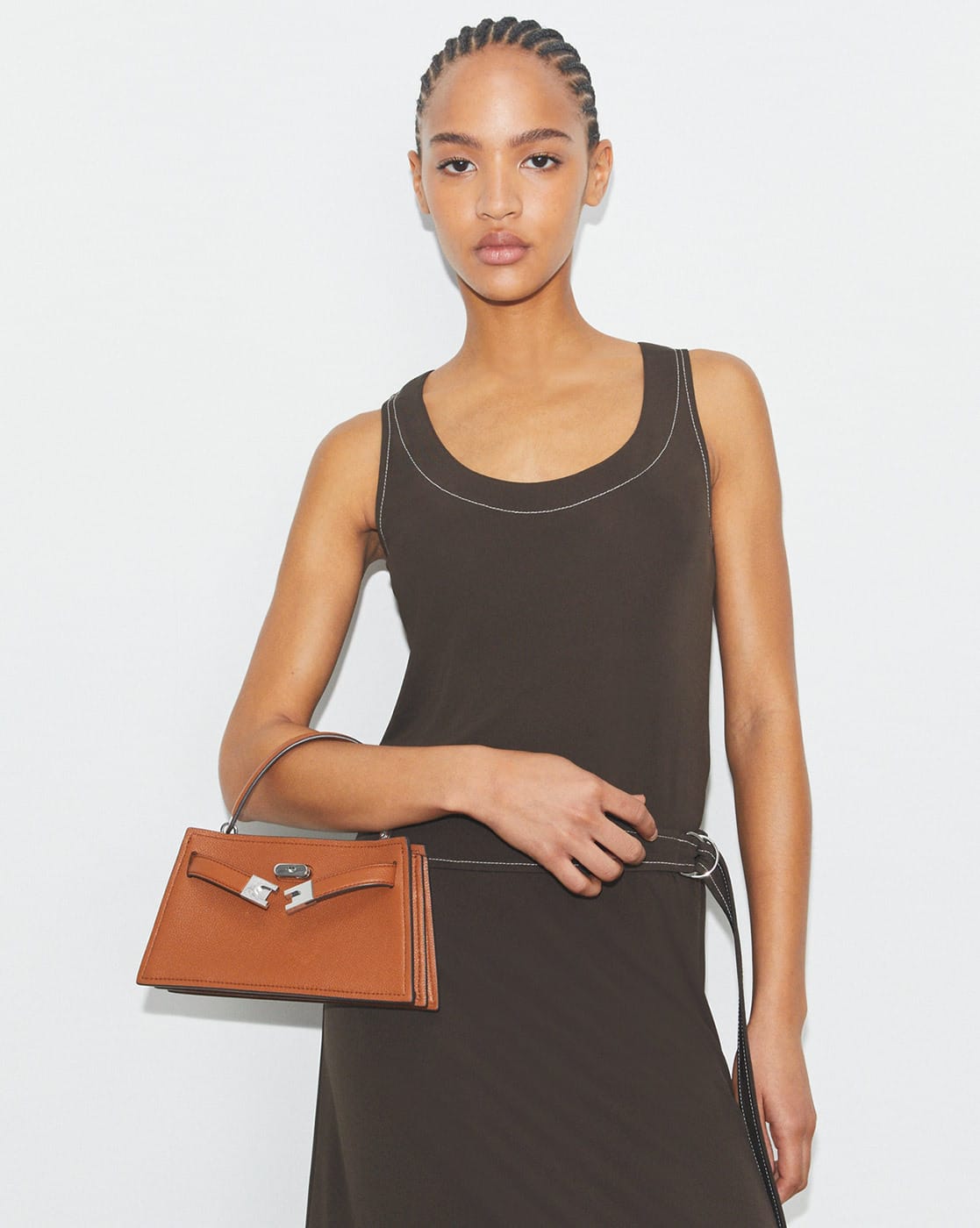 Buy Tory Burch Lee Radziwill Pebble Mini Top Handle Bag | Brown
