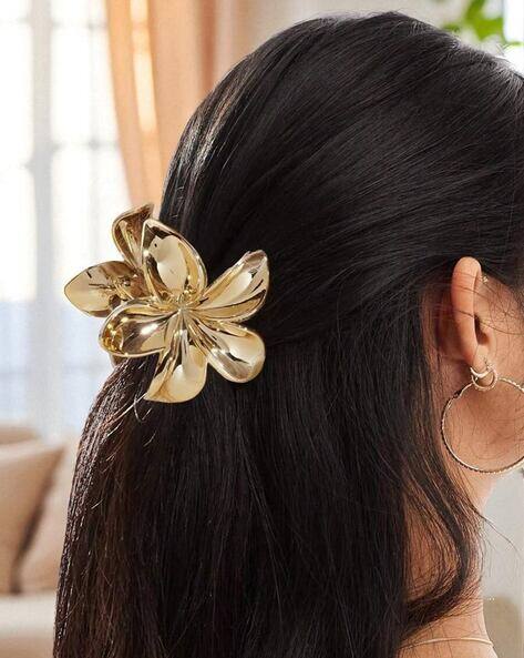 Oomph Women Floral Claw Har Clip