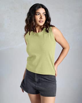 leia Women Slim Fit Round-Neck Top-picture-18