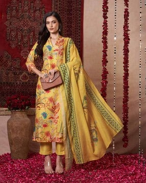 svaraa Women Floral Print Straight Kurta Suit Set-picture-30