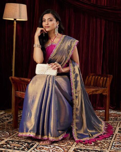 Nyrika Women Embroidered Saree with Scalloped Border