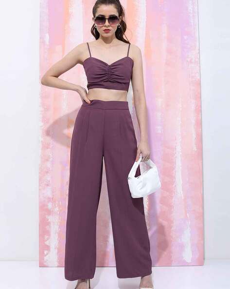 Tokyo Talkies Women Regular Fit V-Neck Crop Top