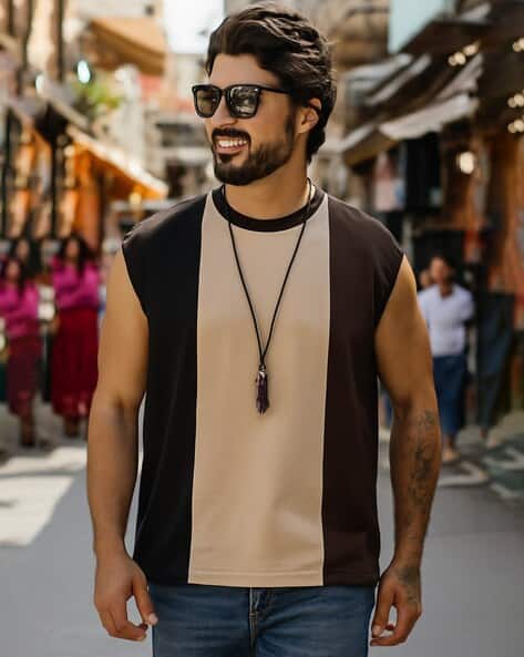 GENZY Men Colourblock Relaxed Fit Round-Neck T-Shirt