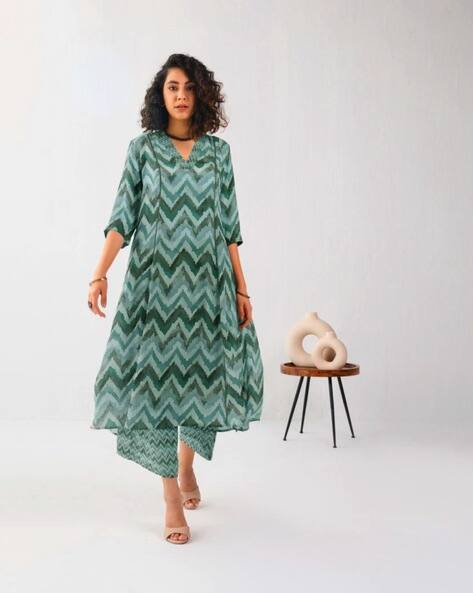 SVARAA Women Chevrons Print A-Line Kurta Set