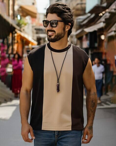 Clafoutis Men Colourblock Relaxed Fit Round-Neck T-shirt