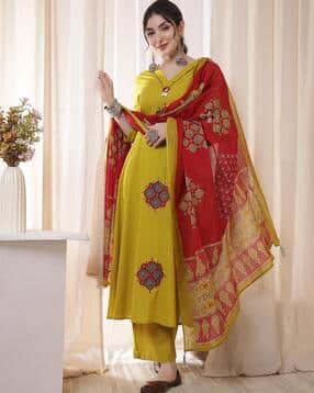 gulmohar jaipur Women Embellished Flared Kurta Set-picture-24