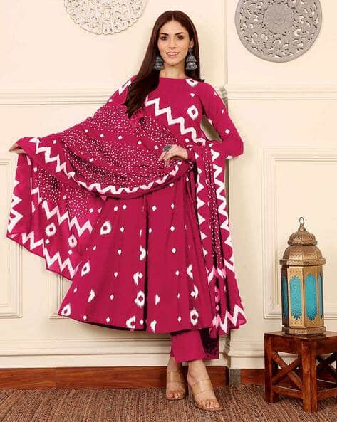 GOSRIKI Women Stripes Anarkali Kurta Set