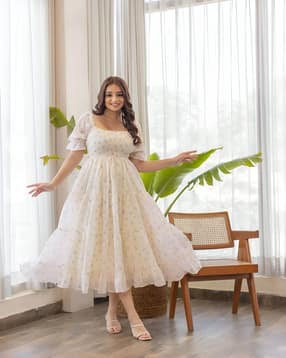 Women Floral Print Square-Neck Tiered Dress