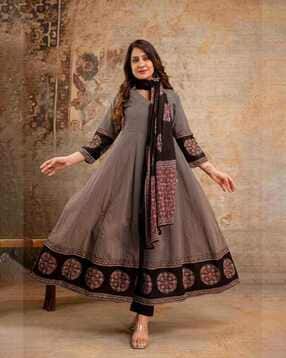 Women Stripes Anarkali Kurta Set-image-15