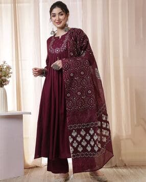 kimayra Women Embroidery Flared Kurta Set-picture-26