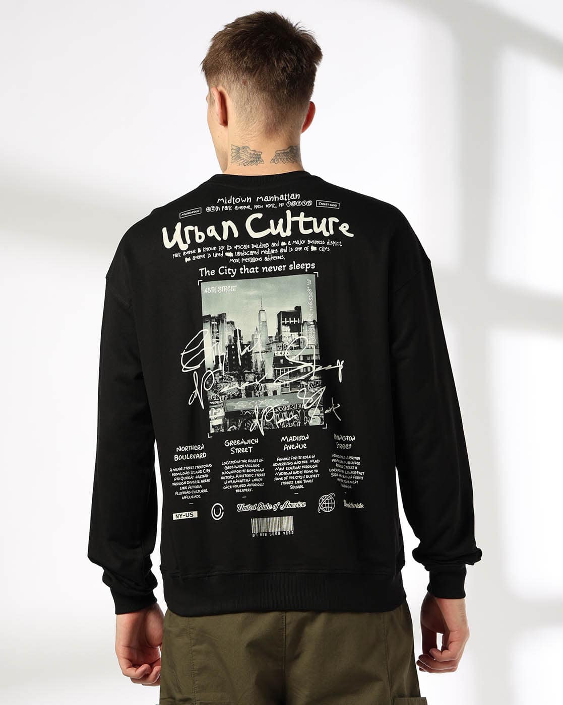 Buy DNMX Men Graphic Print Boxy Fit Sw Online | Ajio.com