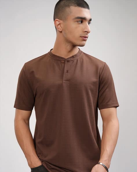 Highlander Men Relaxed Fit Round-Neck T-Shirt