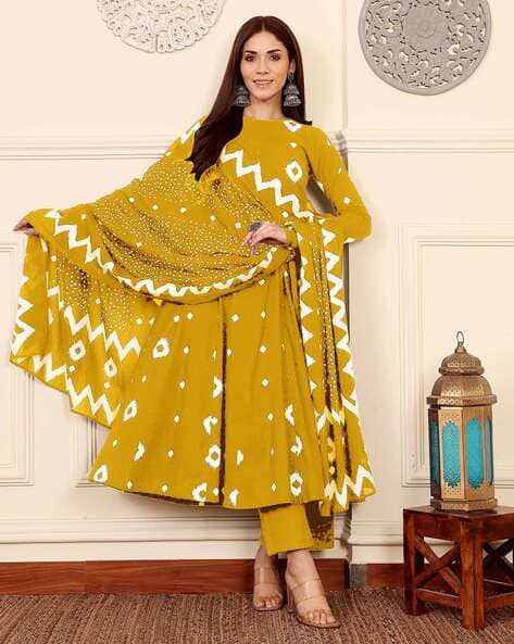 ANNI DESIGNER Women Ikat Print Straight Kurta Set with Dupatta
