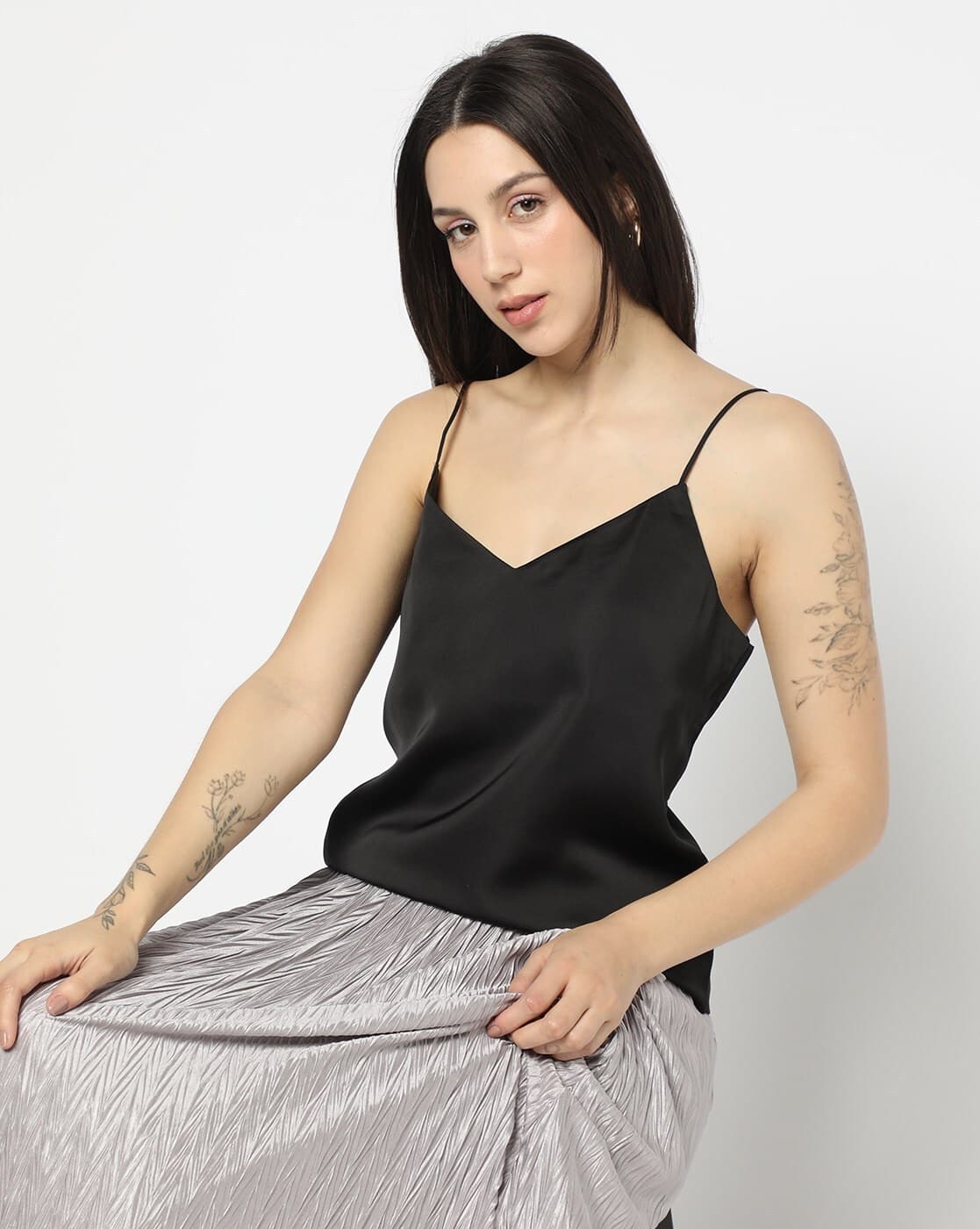 Women Tailored Fit V-Neck Sleeveless Satin Top