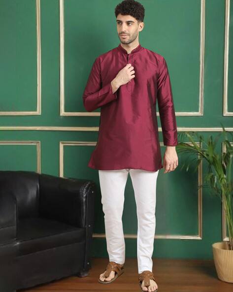 TATTVA Men Regular Fit Short Kurta with Embroidery