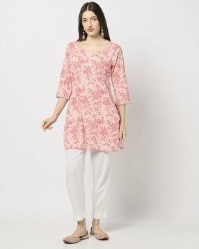 Women Floral Print Straight Kurti