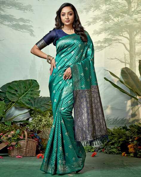 Nyrika Women Woven Saree with Tassels