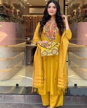 svaraa Women Embroidered Straight Kurta Suit Set -picture-22
