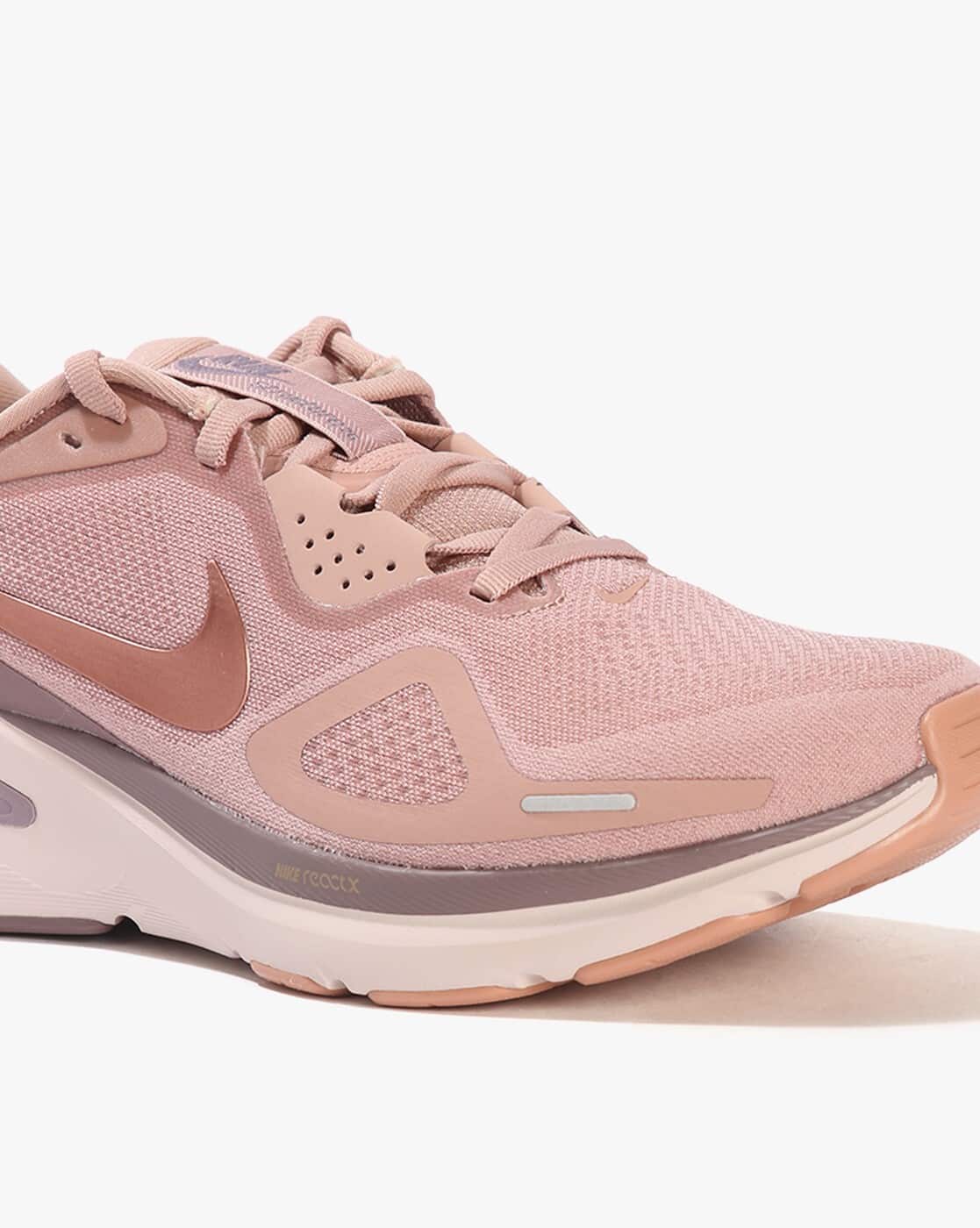 Structure 26 Lace-Up Running Shoes