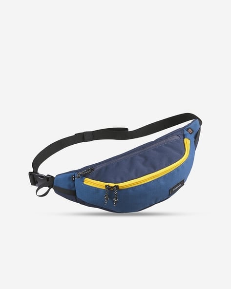 Decathlon Unisex Travel Multiple Compartments Travel Waist Bag 2L