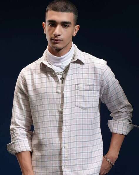 Highlander Men Slim Fit Shirt with Cutaway Collar