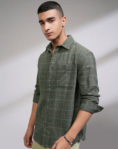 Highlander Men Checked Relaxed Fit Shirt with Spread Collar
