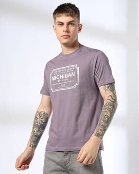 Men Typographic Print Regular Fit Crew-Neck T-Shirt