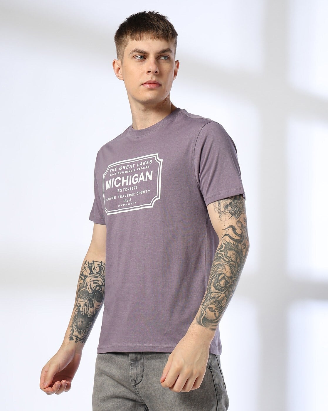 【Manシングル】まとめ売り Buy DNMX Men Typographic Print Regular Online | Ajio.com