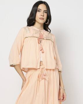 Women Floral Print Shrug with Front Tie-Up