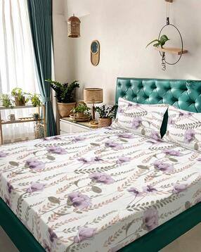 300 TC Printed Double King-Size Bedsheet with Pillow Covers-image-33