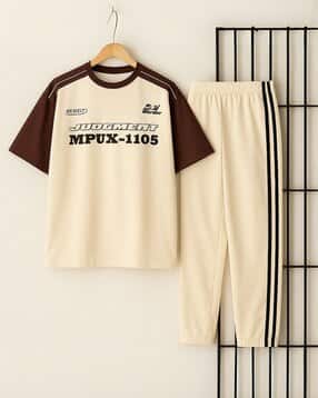 jump cuts Men Typographic Print Regular Fit Tracksuit-picture-41