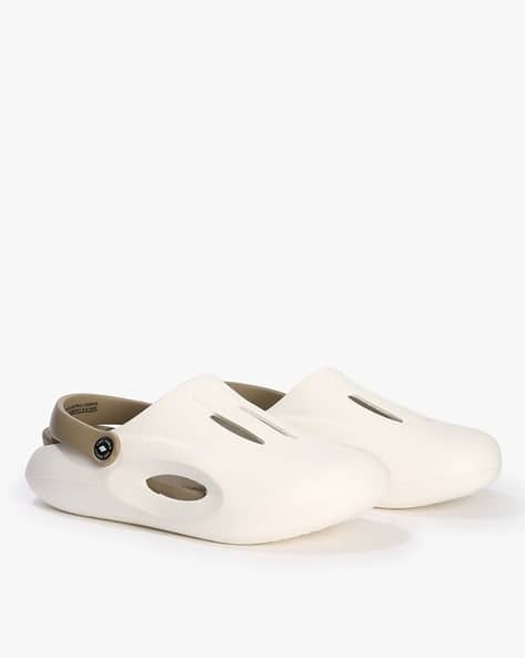 Men Laser Cut Clogs with Contrast Footbed