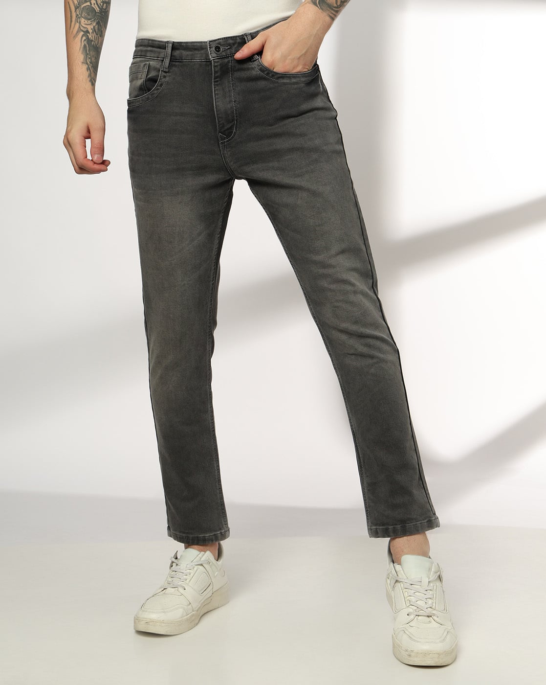 Buy DNMX Men Mid-Wash Slim Fit Jeans Online | Ajio.com