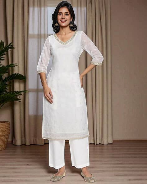 AURELIA Women Embroidered Straight Kurta with Palazzos & Dupatta