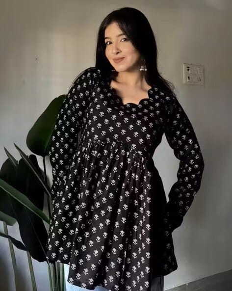 Nyrika Women Floral Print Flared Top