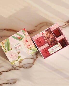 Rose Scented Gift Set -image-14