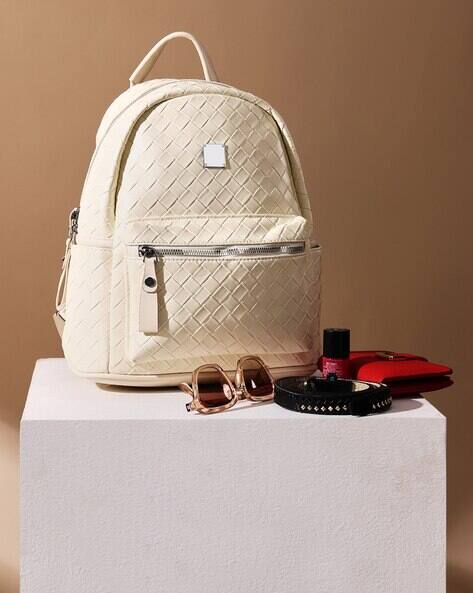 GLOBUS Women Quilt Detail Yoke Style Strap Medium Backpack