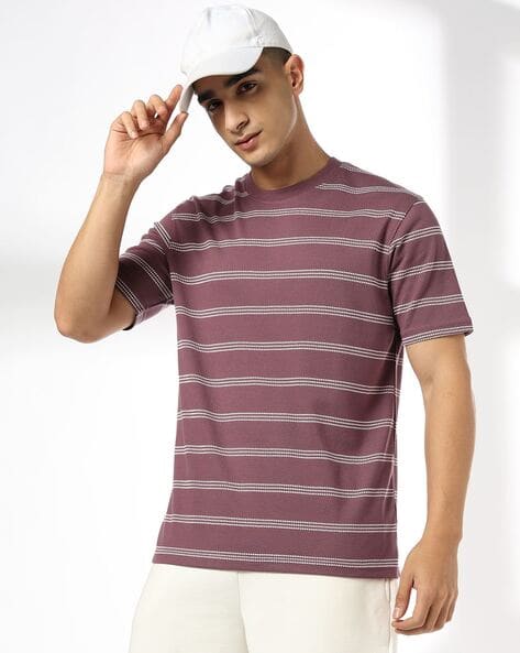 Teamspirit Men Popcorn Contrast Striped Regular Fit Crew-Neck T-Shirt