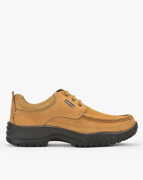Buy CLARKS Men Shacre II Run Lace-Up Shoes Online | Ajio.com