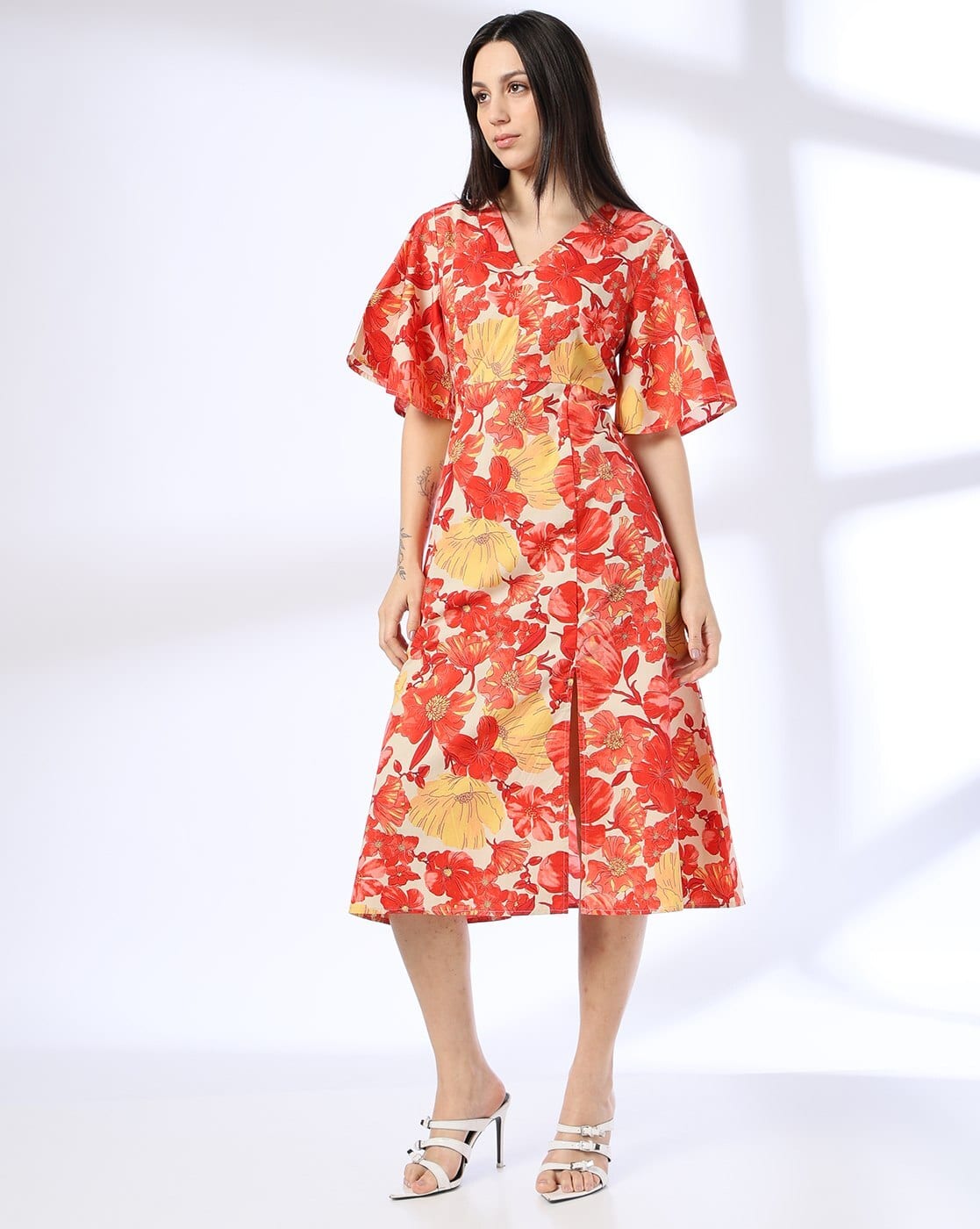 Buy Fig Women Floral Print V-Neck Mid... Online | Ajio.com Buy Fig Women Floral Print V-Neck Mid... Online | Ajio.com