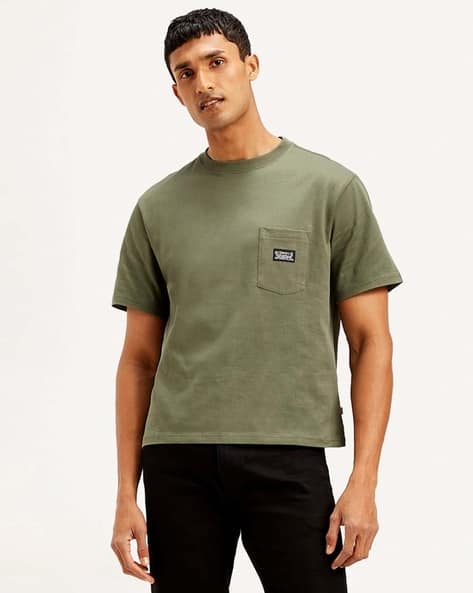 LEVI'S Men Regular Fit Crew-Neck T-Shirt with Patch Pocket
