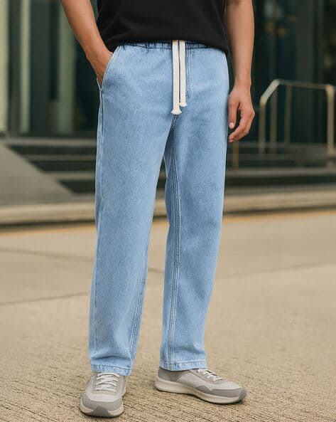 BEWAKOOF Men's Light Washed Straight Fit Mid-Rise Jeans