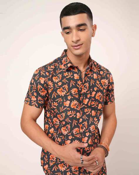 Highlander Men Slim Fit Shirt with Spread Collar