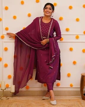 Women Embroidered Straight Kurta Suit Set-image-35