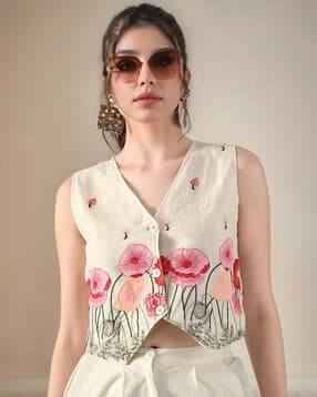 indie picks Relaxed Fit Embroidery Top-picture-25