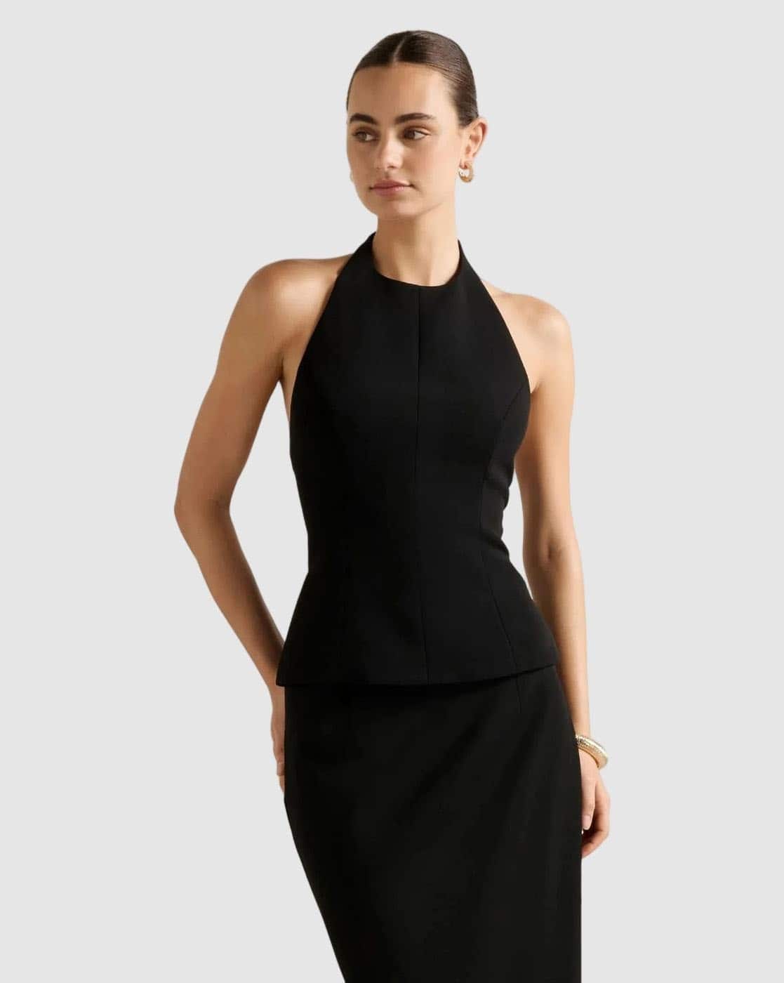 -1117Wx1400H-702382858-black-