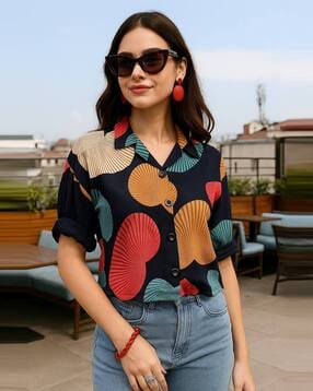 Women Boxy Fit Geometric Print Shirt with Cuban Collar-image-18