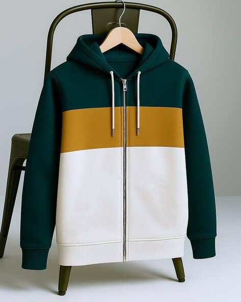 Men Colourblocked Regular Fit Hooded Sweatshirt